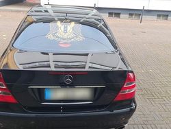 Schwarz Gebraucht 2005 Mercedes E280 Classic Limousine | 3.500 €