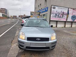 Silber Gebraucht 2005 Ford Fusion Ambiente Limousine | 3.390 € (Etwas zu teuer)