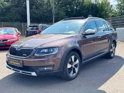 Braun Gebraucht 2016 Skoda Octavia Scout 4x4 Kombi | 12.999 € (Guter Preis)