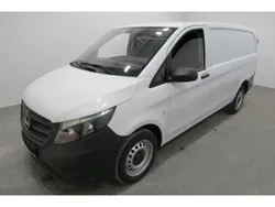 Weiß Gebraucht 2018 Mercedes Vito Van / Kleinbus | 14.290 € (Fairer Preis)
