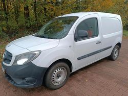 Weiß Gebraucht 2015 Mercedes Citan 111 Van | 5.999 € (Fairer Preis)