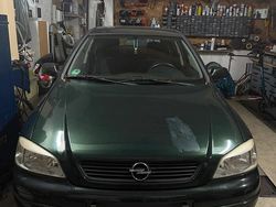 Grün Gebraucht 1999 Opel Astra Limousine | 1.300 € (Superpreis)