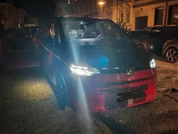 Rot Gebraucht 2022 VW T7 Van | 50.500 €