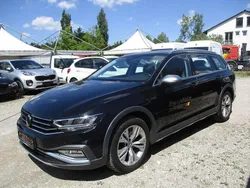 Schwarz Gebraucht 2021 VW Passat Alltrack Kombi | 18.600 € (Fairer Preis)