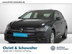 Deep black perleffekt Gebraucht 2024 VW Polo Life Limousine | 25.443 € (Etwas zu teuer)