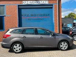 Braun Gebraucht 2015 Ford Focus Business Edition Limousine | 5.850 € (Fairer Preis)