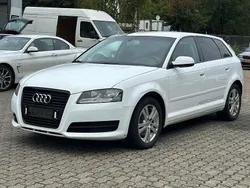Weiß Gebraucht 2010 Audi A3 Sportback Ambiente Limousine | 4.400 € (Fairer Preis)