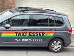 Grau Gebraucht 2024 VW Touran Van / Kleinbus | 29.900 € (Fairer Preis)