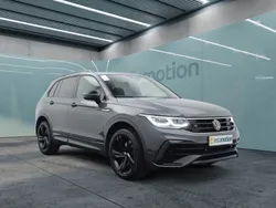 Grau Gebraucht 2024 VW Tiguan Style SUV | 44.899 € (Fairer Preis)