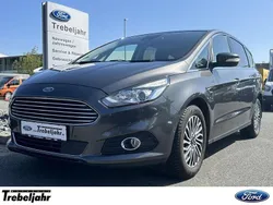 Grau Gebraucht 2018 Ford S-MAX Titanium Van / Kleinbus | 25.990 € (Teuer)