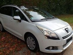 Weiß Gebraucht 2012 Peugeot 5008 Active Van / Kleinbus | 6.500 € (Etwas zu teuer)