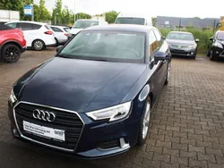 Blau Gebraucht 2020 Audi A3 Sport Limousine | 18.950 € (Guter Preis)