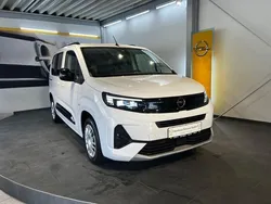 Weiss Gebraucht 2024 Opel Combo Life Limousine | 30.900 € (Etwas zu teuer)