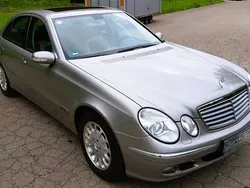 Silber Gebraucht 2005 Mercedes E350 Elegance Limousine | 8.800 € (Fairer Preis)