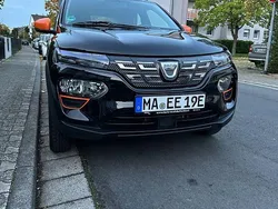 Schwarz Gebraucht 2022 Dacia Spring Comfort Plus Kleinwagen | 9.300 € (Guter Preis)
