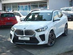 Weiß Neu 2025 BMW iX2 M Sport SUV | 43.990 € (Fairer Preis)