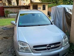 Silber Gebraucht 2004 Opel Vectra Kombi | 2.755 € (Teuer)