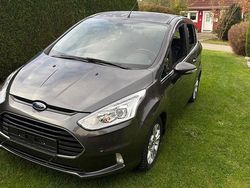 Grau Gebraucht 2017 Ford B-MAX Titanium Van / Kleinbus | 9.800 € (Fairer Preis)
