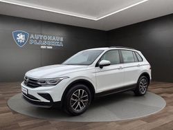 Pure white (weiß) Gebraucht 2022 VW Tiguan Life SUV | 24.450 € (Fairer Preis)