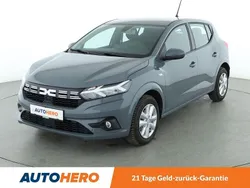 Grau Gebraucht 2023 Dacia Sandero Expression Kleinwagen | 15.440 € (Fairer Preis)