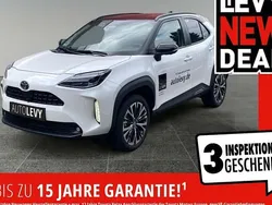 Weiß Gebraucht 2025 Toyota Yaris Cross Plus SUV | 32.279 € (Teuer)