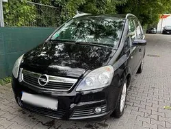 Schwarz Gebraucht 2006 Opel Zafira Van / Kleinbus | 4.000 € (Etwas zu teuer)