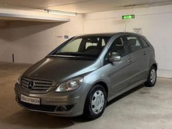 Grau Gebraucht 2006 Mercedes B150 Van / Kleinbus | 1.450 € (Superpreis)