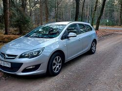 Silber Gebraucht 2012 Opel Astra Kombi | 2.500 € (Fairer Preis)
