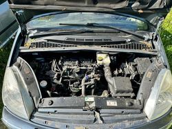 Grau Gebraucht 2003 Citroën Xsara Van / Kleinbus | 1.200 €