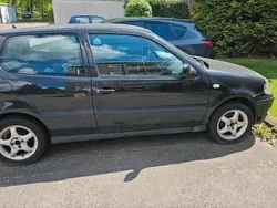 Schwarz Gebraucht 2000 VW Polo Kleinwagen | 550 € (Fairer Preis)