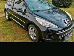 Schwarz Gebraucht 2010 Peugeot 207 Kleinwagen | 2.200 € (Fairer Preis)