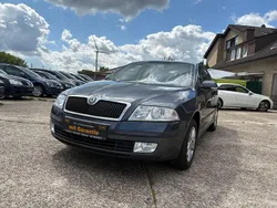 Grau Gebraucht 2009 Skoda Octavia Team Edition Limousine | 3.490 € (Fairer Preis)