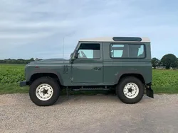 Grün Gebraucht 2008 Land Rover Defender SUV | 28.900 €