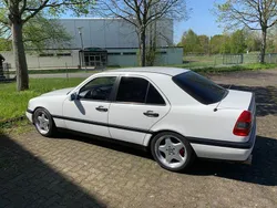 Silber Gebraucht 1997 Mercedes C230 Classic Limousine | 7.777 € (Teuer)