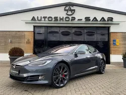 Grau Gebraucht 2018 Tesla Model S Performance Limousine | 39.990 € (Etwas zu teuer)