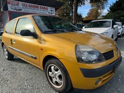 Gelb Gebraucht 2002 Renault Clio II Expression Limousine | 1.999 € (Fairer Preis)