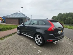 Grau Gebraucht 2012 Volvo XC60 R-Design SUV | 12.500 € (Fairer Preis)