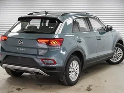 Petroleum blue Gebraucht 2024 VW T-Roc Life SUV | 25.590 € (Superpreis)