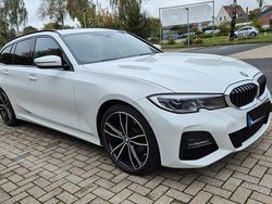 Weiß Gebraucht 2021 BMW 320 M Sport Kombi | 28.700 € (Fairer Preis)