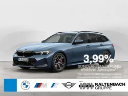 Blau Gebraucht 2024 BMW 330e M Sport Kombi | 56.890 €