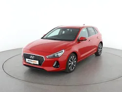 Rot Gebraucht 2016 Hyundai i30 Premium Limousine | 16.790 €