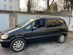 Schwarz Gebraucht 2005 Opel Zafira Van / Kleinbus | 1.200 € (Superpreis)