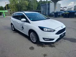 Weiß Gebraucht 2018 Ford Focus Cool & Connect Limousine | 5.900 € (Superpreis)