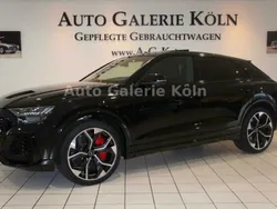Schwarz metallic Gebraucht 2021 Audi RS Q8 SUV | 154.990 €