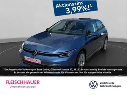 Blau Gebraucht 2024 VW Golf VIII Life Limousine | 29.440 € (Teuer)