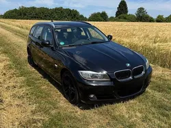 Schwarz Gebraucht 2012 BMW 320 Kombi | 6.999 € (Etwas zu teuer)