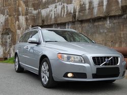 Silber metallic Gebraucht 2008 Volvo V70 Summum Kombi | 9.000 € (Fairer Preis)