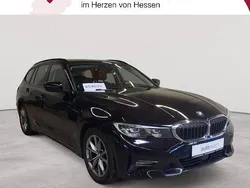 Schwarz uni Gebraucht 2020 BMW 318 Sport Line Kombi | 20.690 € (Guter Preis)