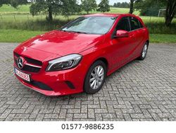 Rot Gebraucht 2015 Mercedes A180 Limousine | 13.990 € (Fairer Preis)