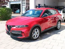 Rot Gebraucht 2023 Alfa Romeo Tonale Sprint SUV | 25.900 € (Fairer Preis)